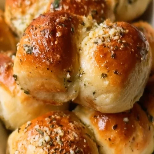garlic bread rolls 2026 09 13 163819 683x1024 1