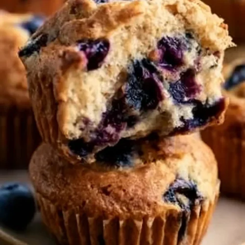 quick sourdough discard blueberry muffins 2026 09 13 163837 683x1024 1